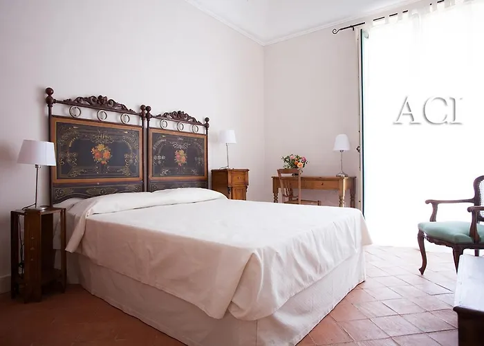 Il Melograno Lantgård San Leonardello